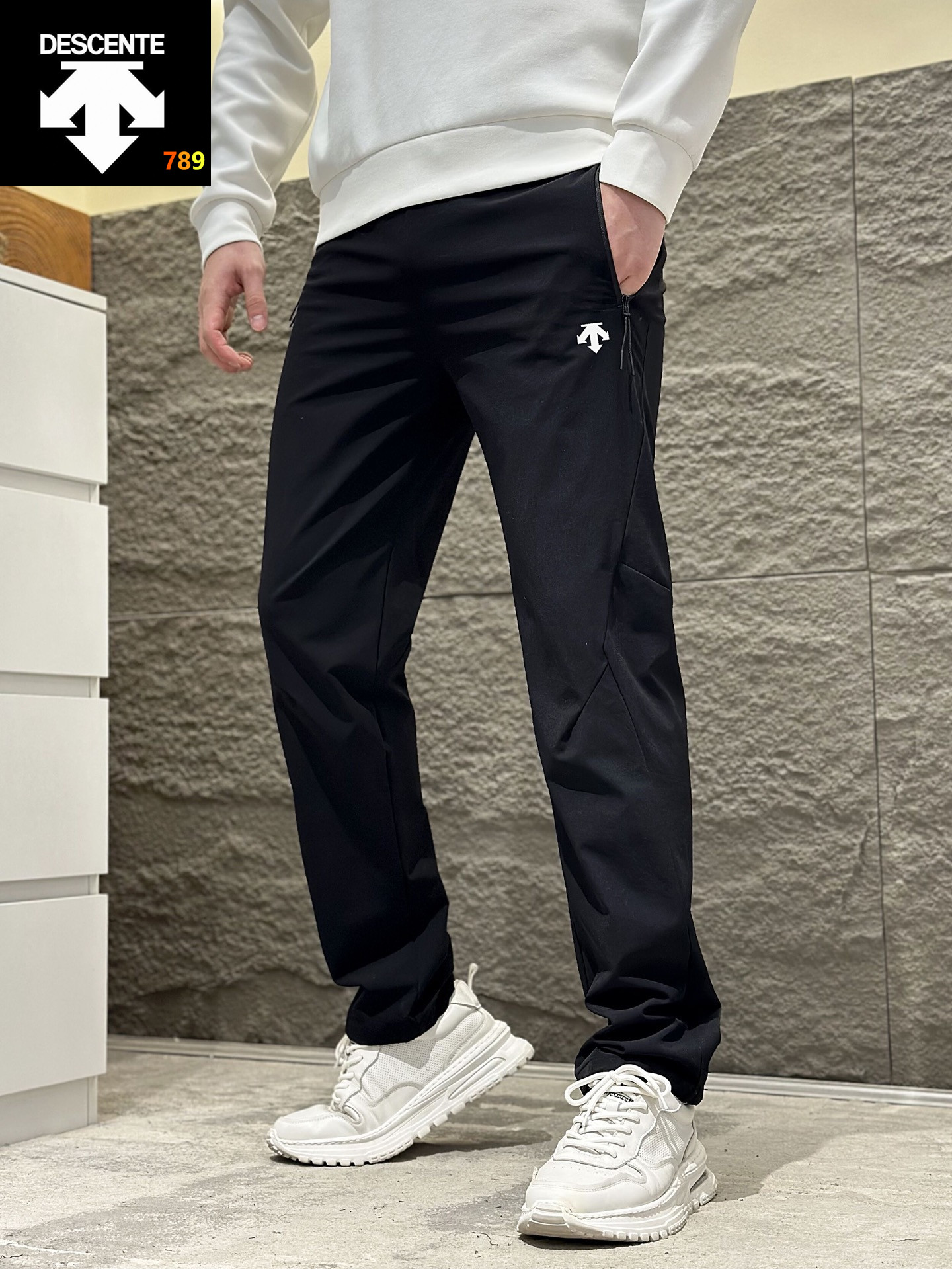 Descente Slim-Fit Quick-Dry Woven Casual Trousers view 5