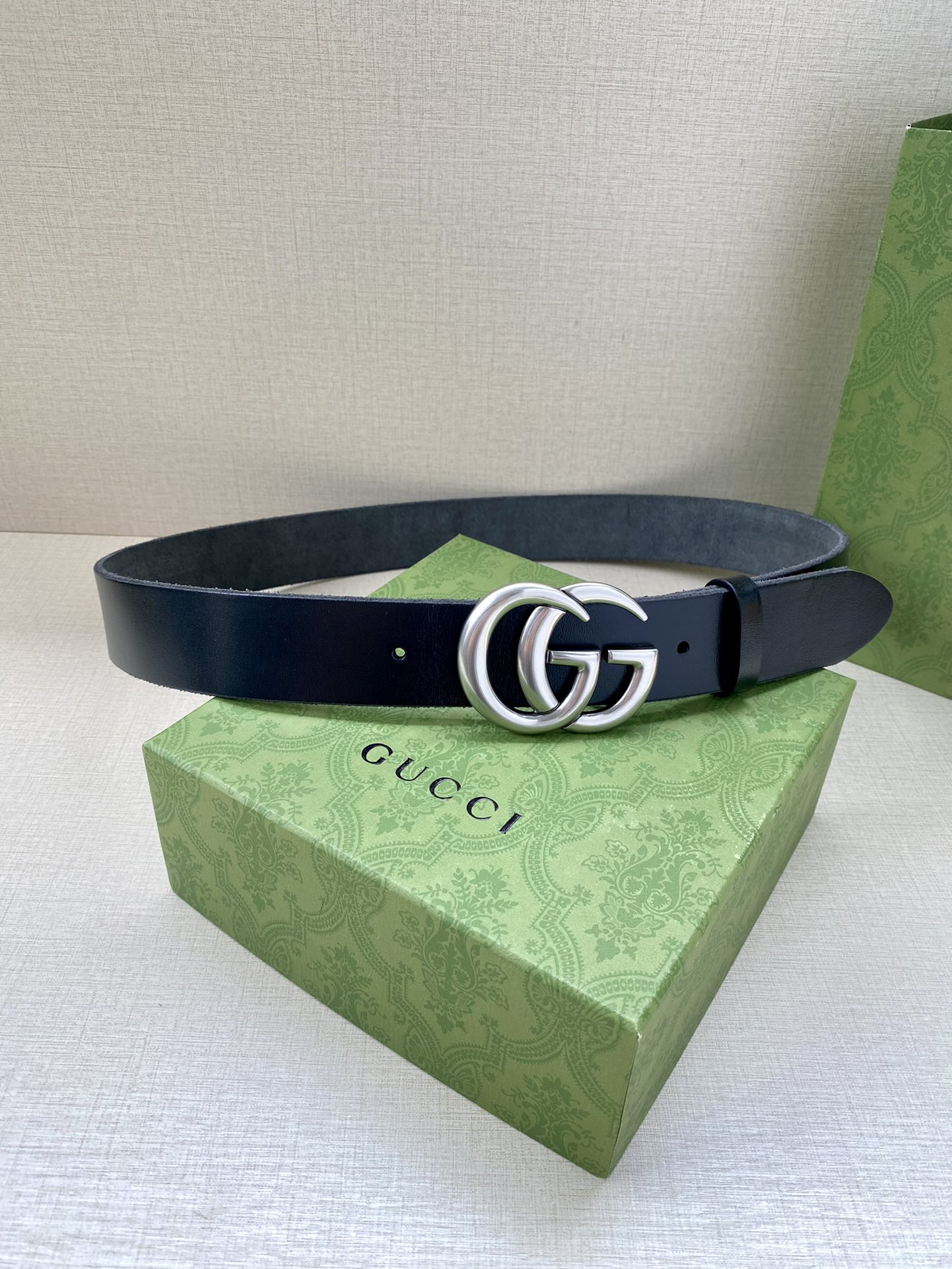 Gucci Double G Vintage-Finish Leather Belt 38mm Black view