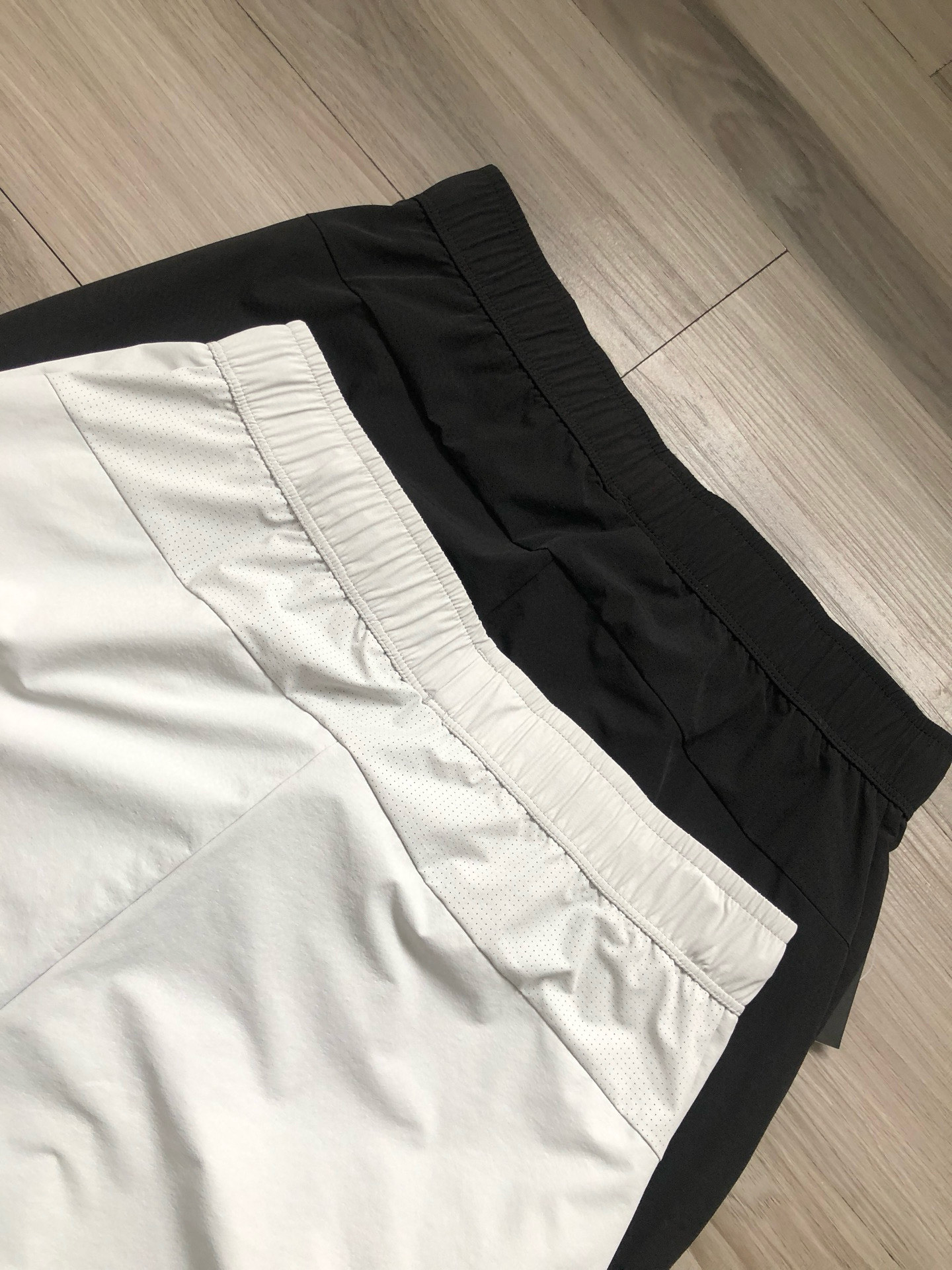 Descente 3D Logo Quick-Dry Athletic Shorts view 6