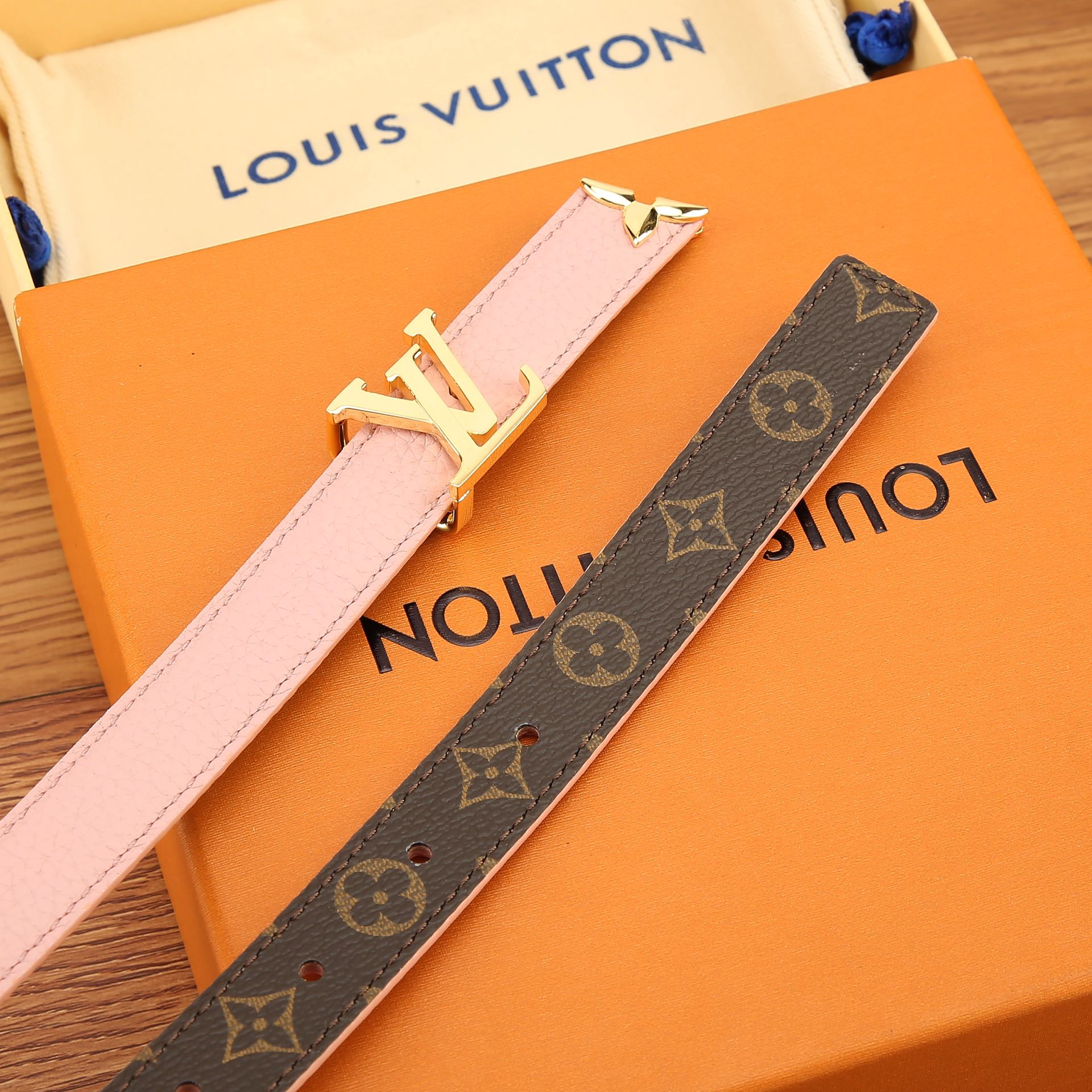 Louis Vuitton LV Iconic Reversible Belt 20mm Women's view