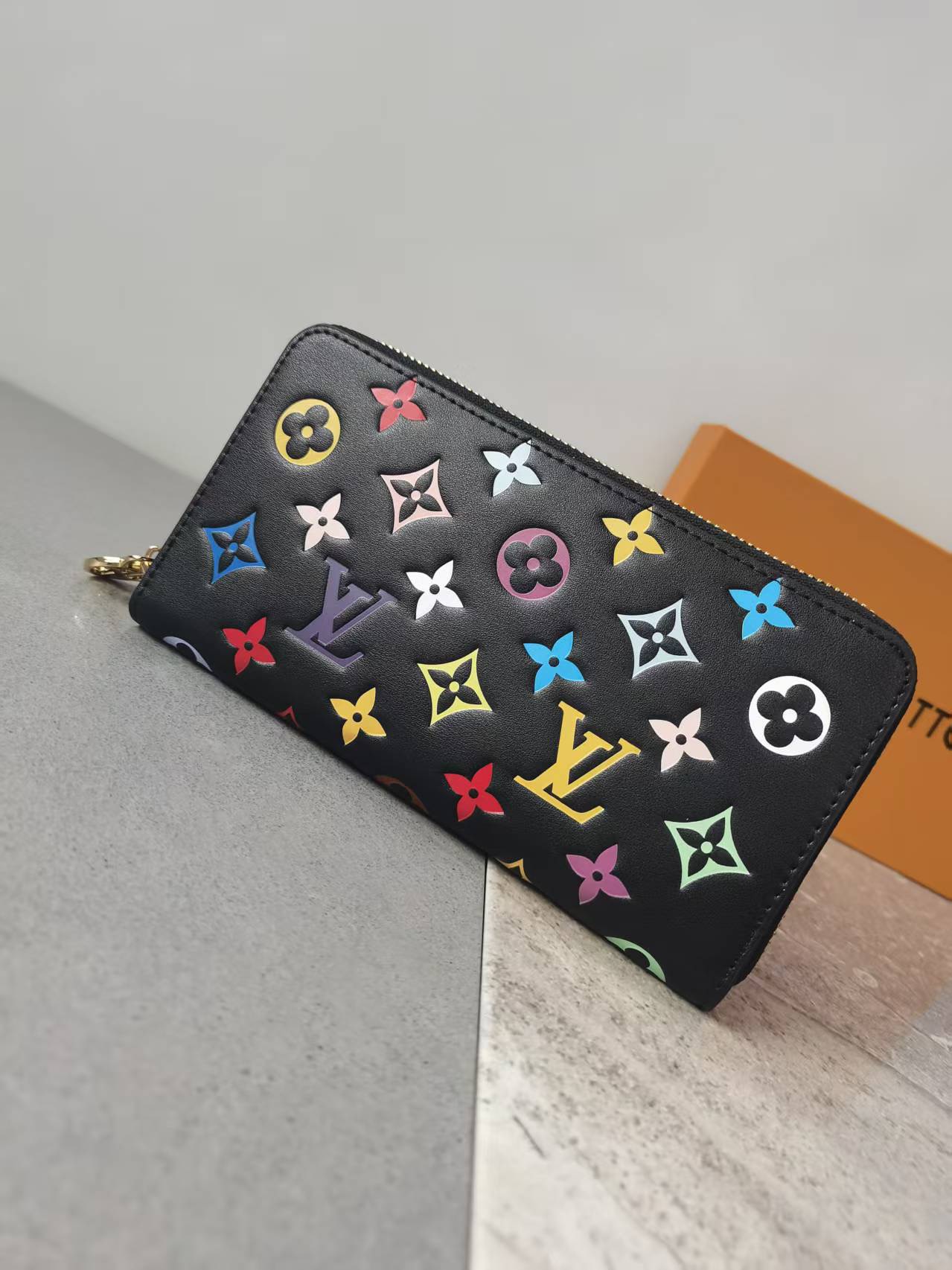Louis Vuitton M12152 Zippy Compact Wallet 19.5x10.5x2.5cm Black view