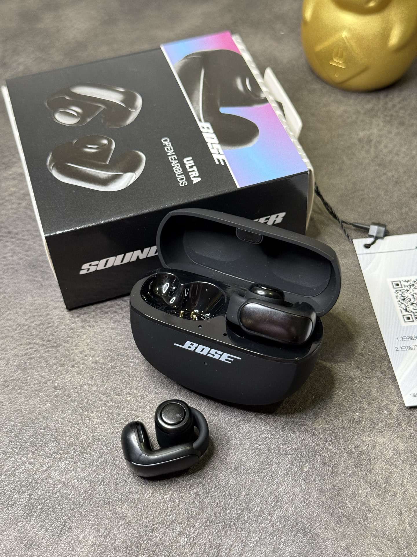 Bose Ultra Open-Ear Clip Earphones view