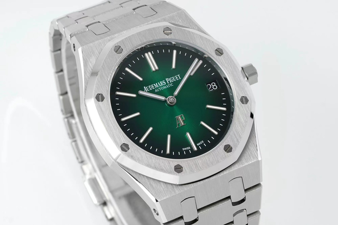 Audemars Piguet Royal Oak 15202 Ultra-Thin Steel 39 mm -- IPF Edition view 2