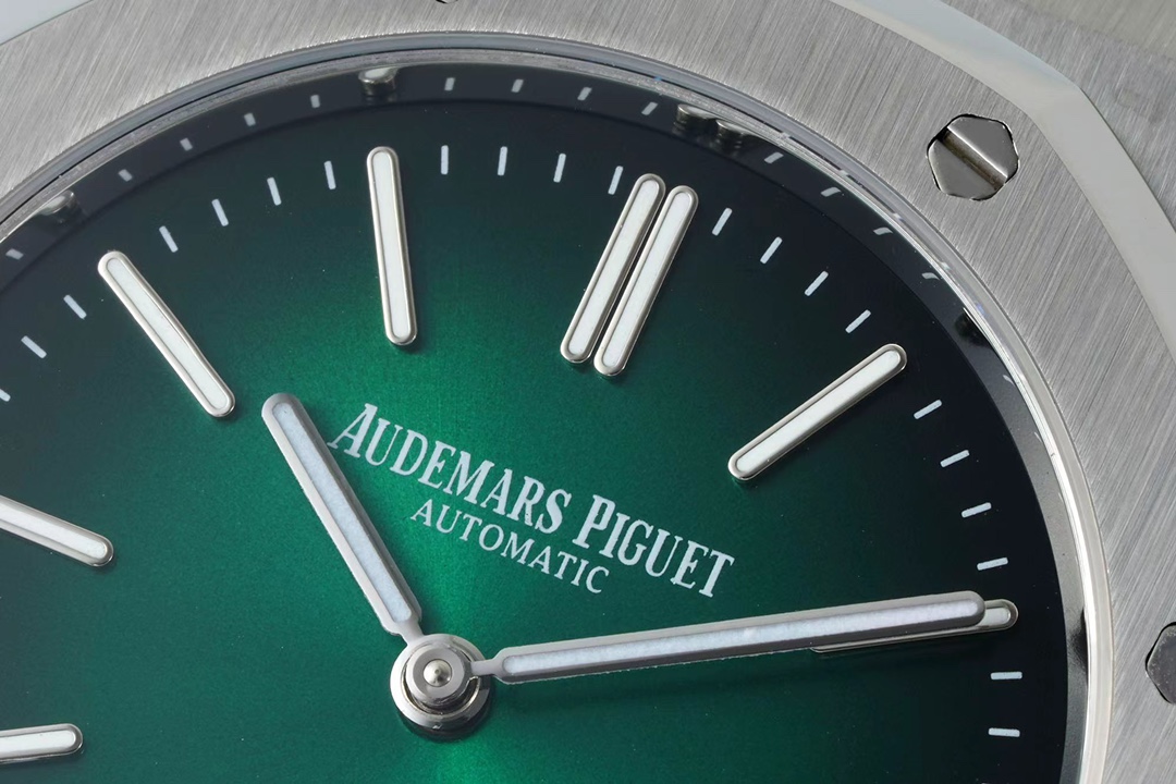 Audemars Piguet Royal Oak 15202 Ultra-Thin Steel 39 mm -- IPF Edition view 4