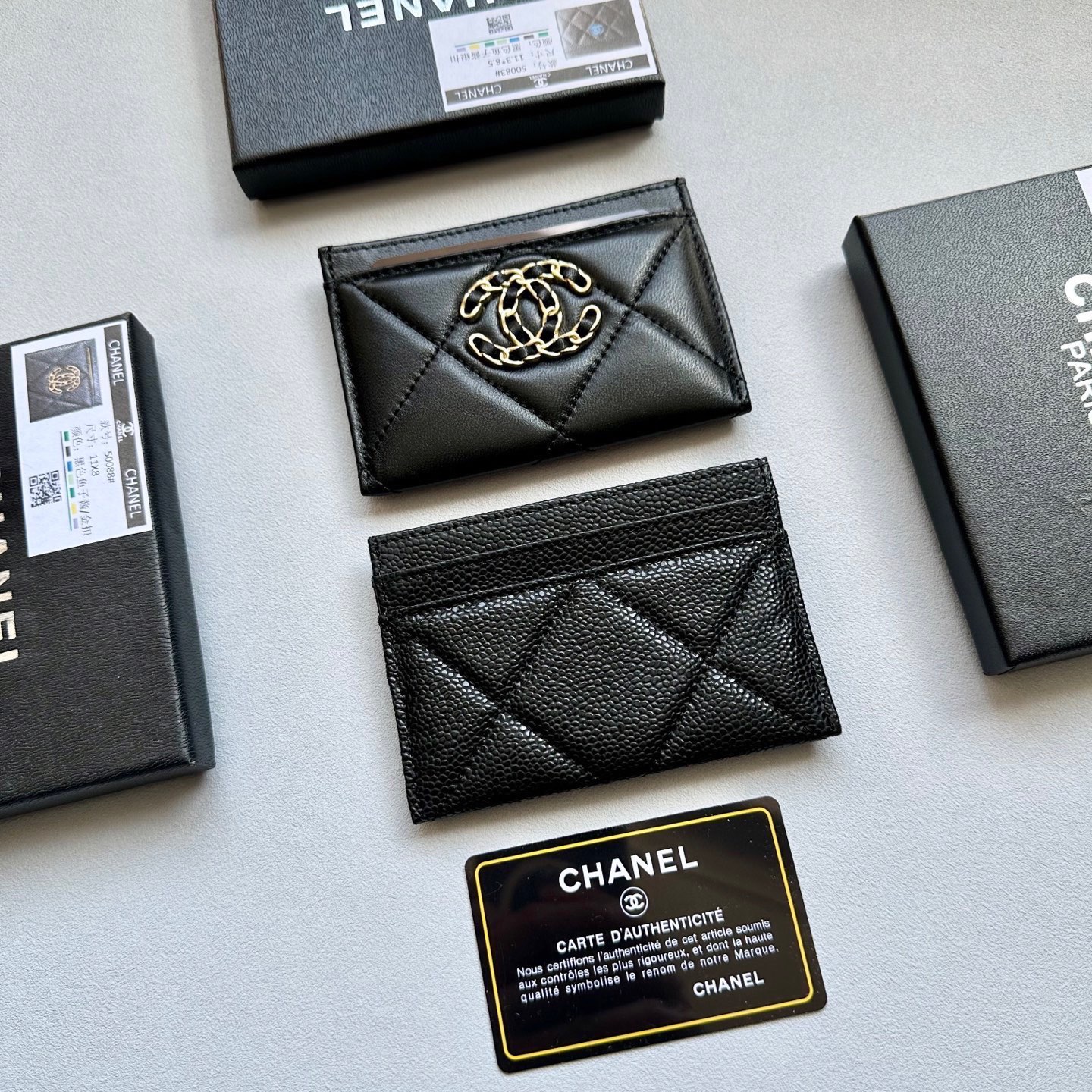 Luxury Logo Card Holder Wallet Black 9x5cm view