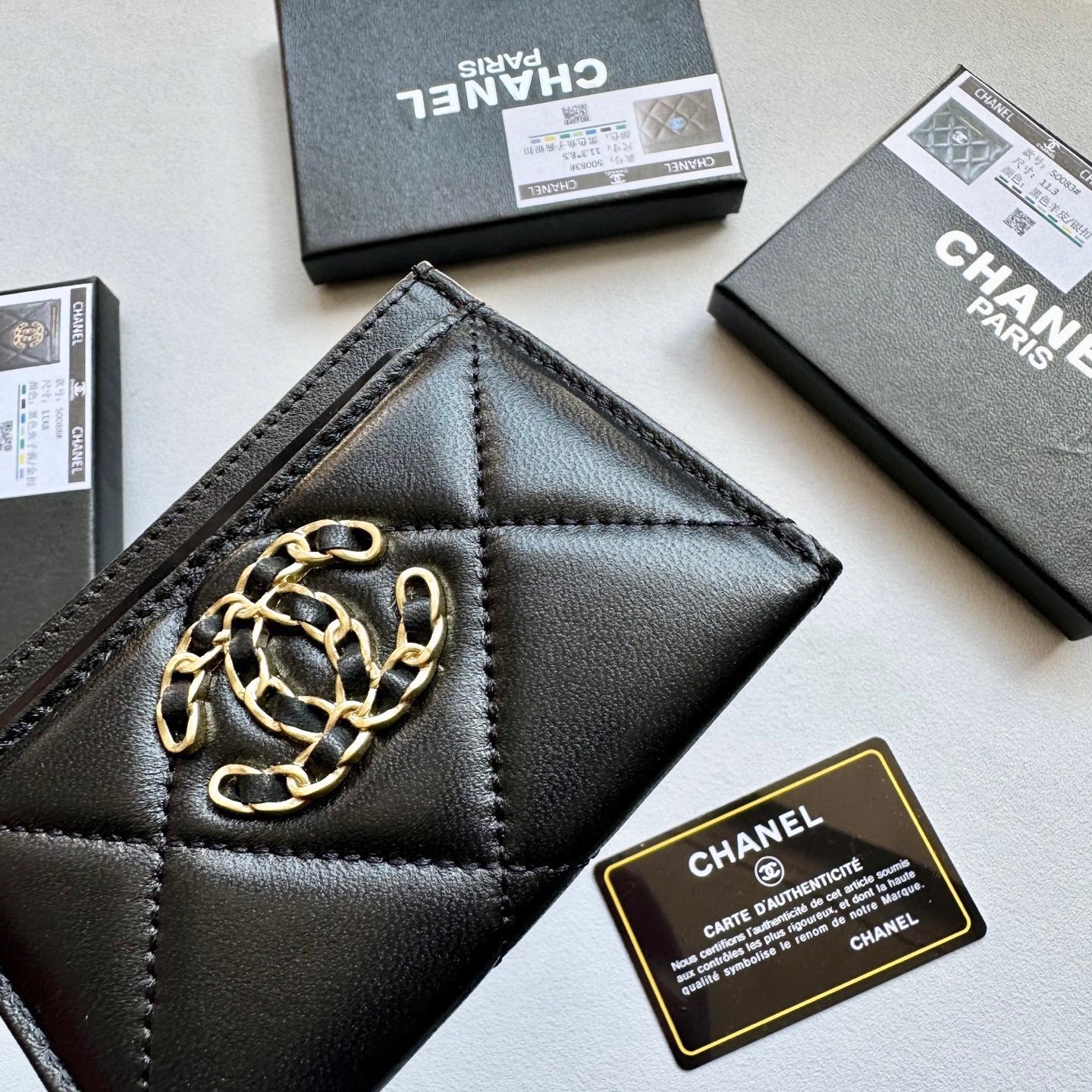 Luxury Logo Card Holder Wallet Black 9x5cm view