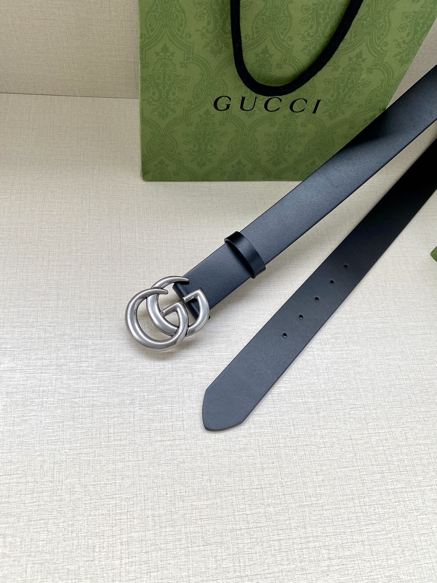 Gucci Double G Uncoated Leather Belt Men 3.8 cm Black view 5