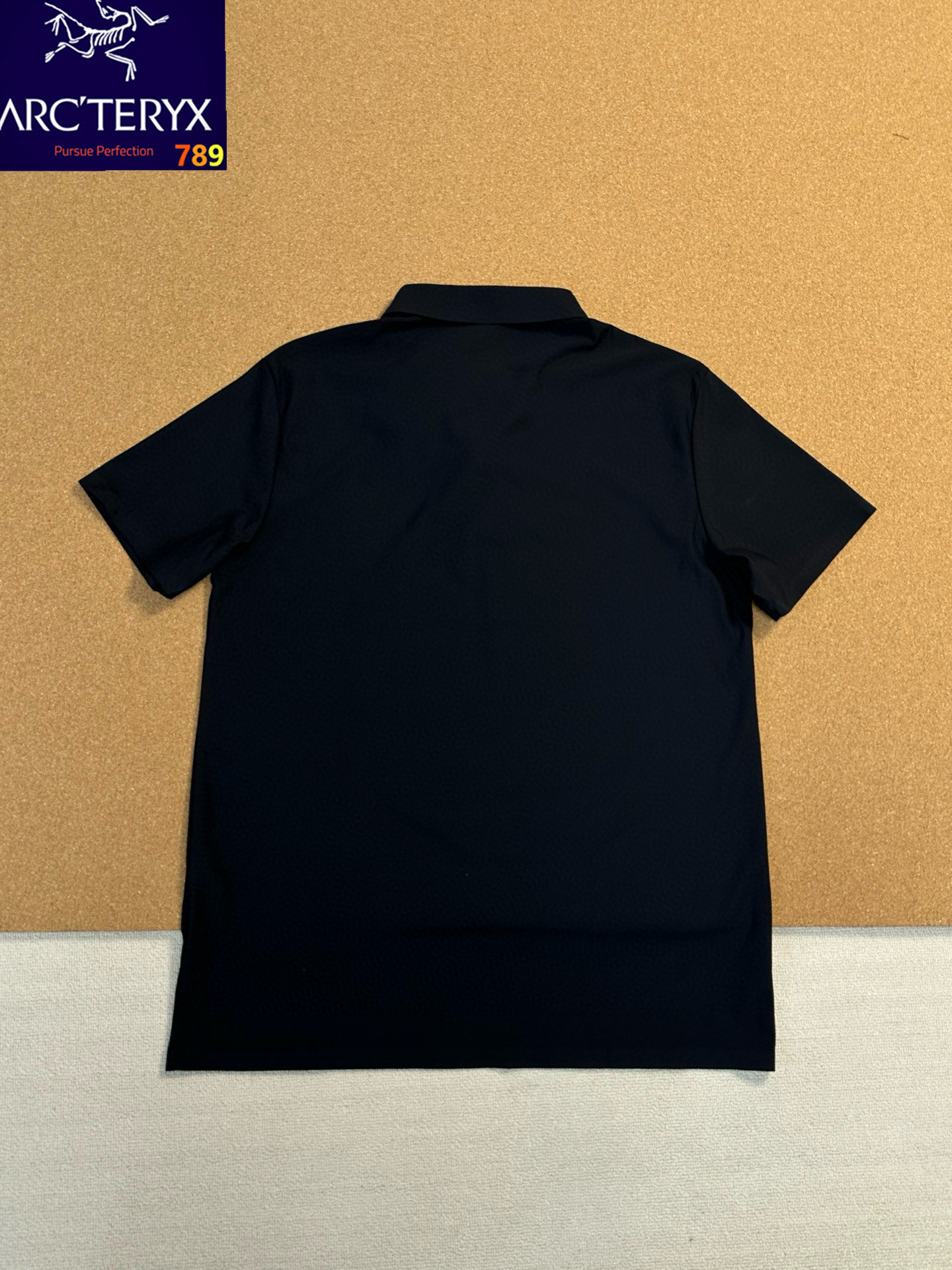 Arc'teryx Printed Logo Quick-Dry Polo Shirt (Unisex) view 6