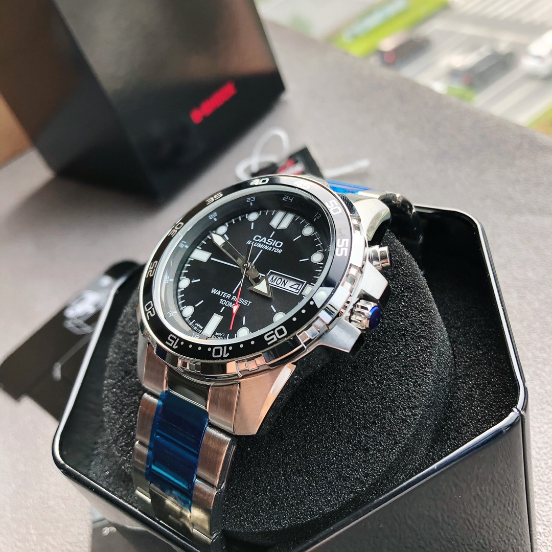 Casio MTD-1079D Black Submariner-Style Sports Watch 44 mm view 3