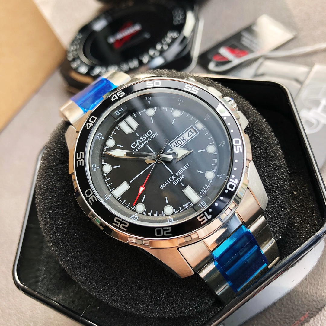 Casio MTD-1079D Black Submariner-Style Sports Watch 44 mm view 5