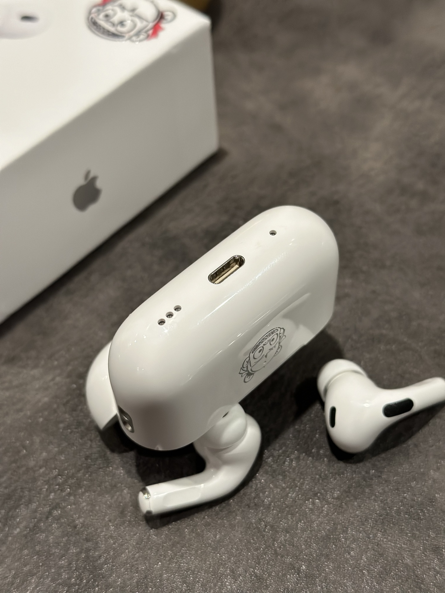 Apple AirPods Pro 2 Ne Zha 'Demon Child Conquers the Sea' Limited Edition Earphones view 6