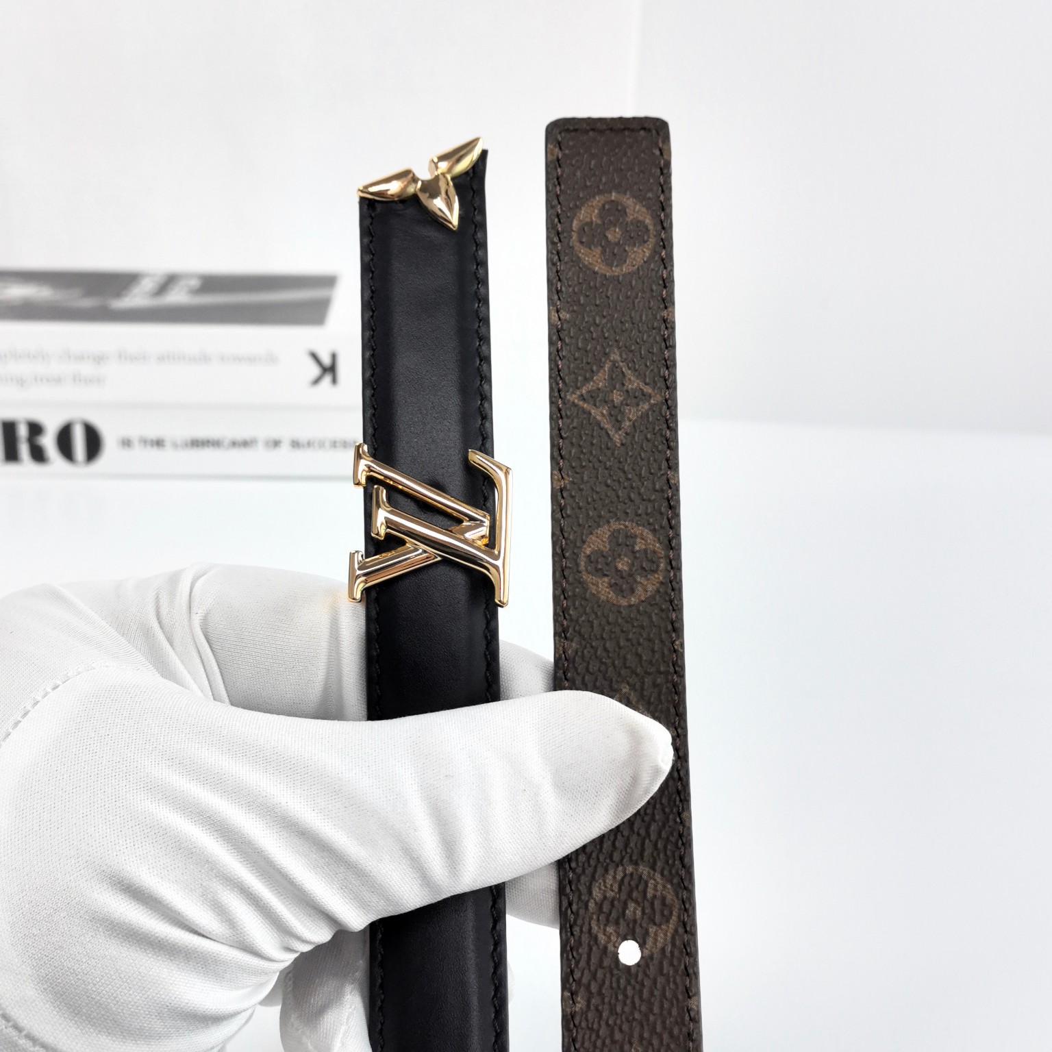 Louis Vuitton Iconic Reversible Belt 20mm view 6
