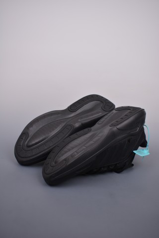 Adidas AlphaBoost V1 view 3