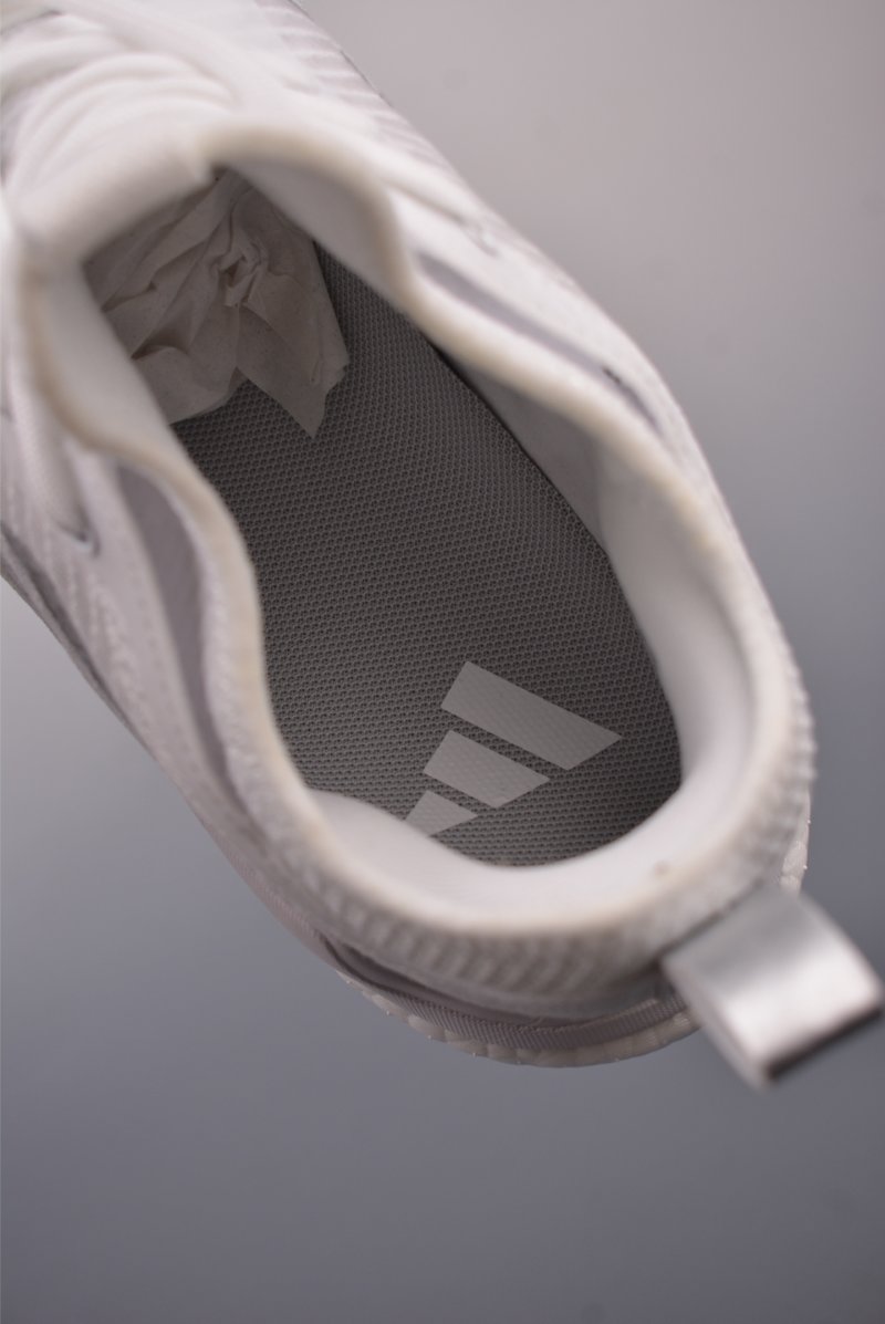 Adidas Crazyflight Mid view