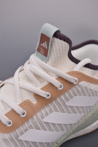 Adidas Crazyflight Mid view 16