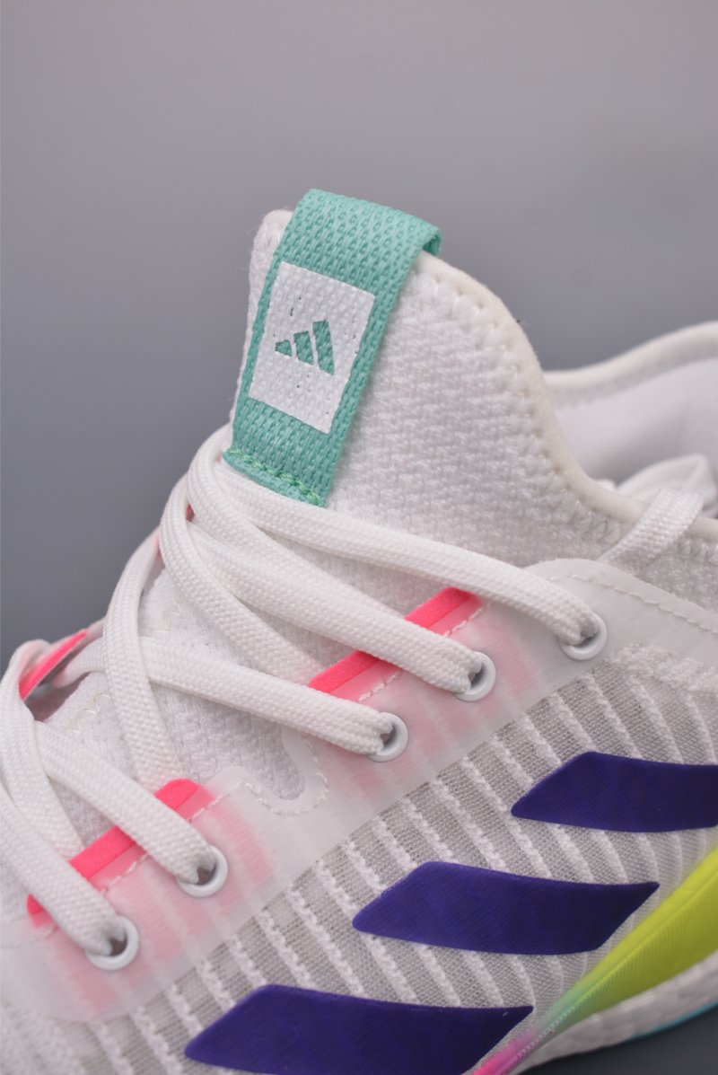 Adidas Crazyflight Mid view