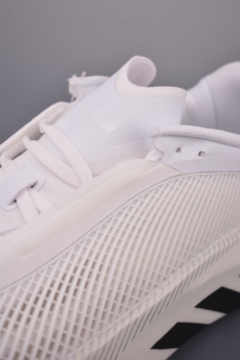 Adidas Hyper Boost Edge view