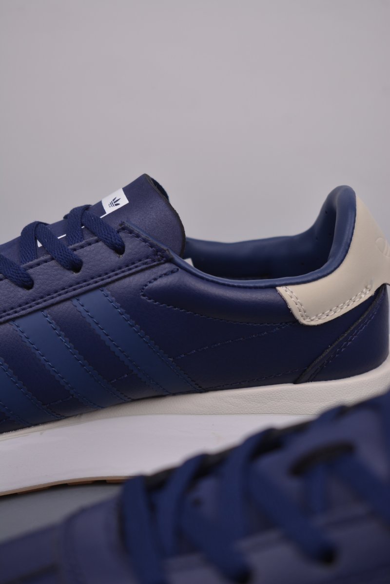 Adidas Originals Country view