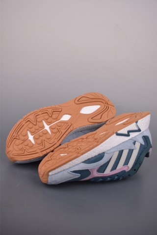 Adidas Originals Trescrun BR Boost view 3