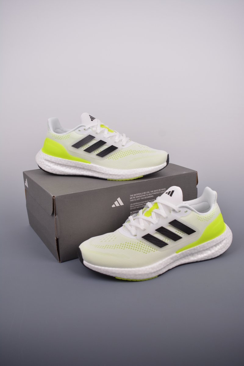 Adidas PureBOOST 22 view