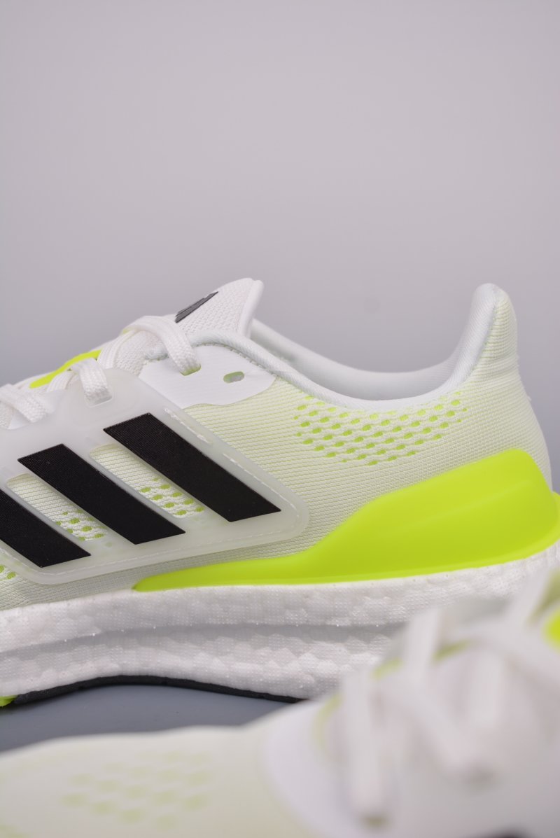 Adidas PureBOOST 22 view
