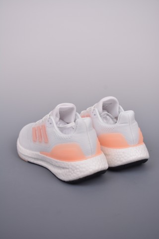 Adidas PureBOOST 22 view 2