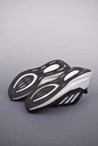 Adidas PureBOOST 22 view 3