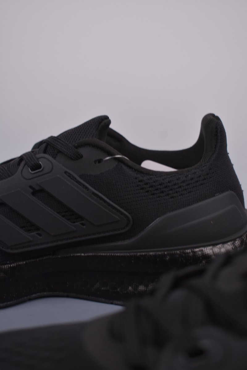 Adidas PureBOOST 22 view