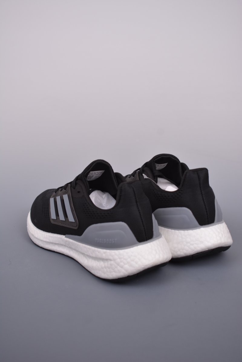 Adidas PureBOOST 22 view