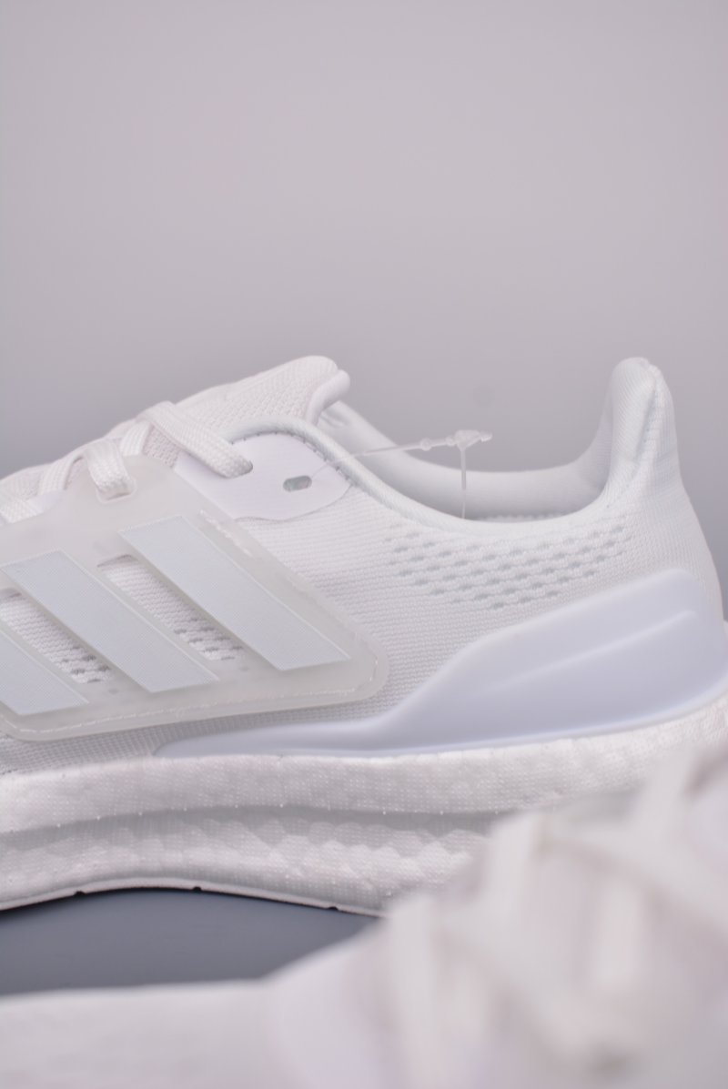 Adidas PureBOOST 22 view