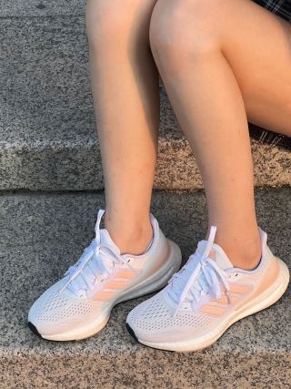Adidas PureBOOST 22 view 3