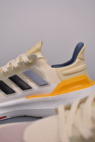 Adidas PureBOOST 23 W view 8