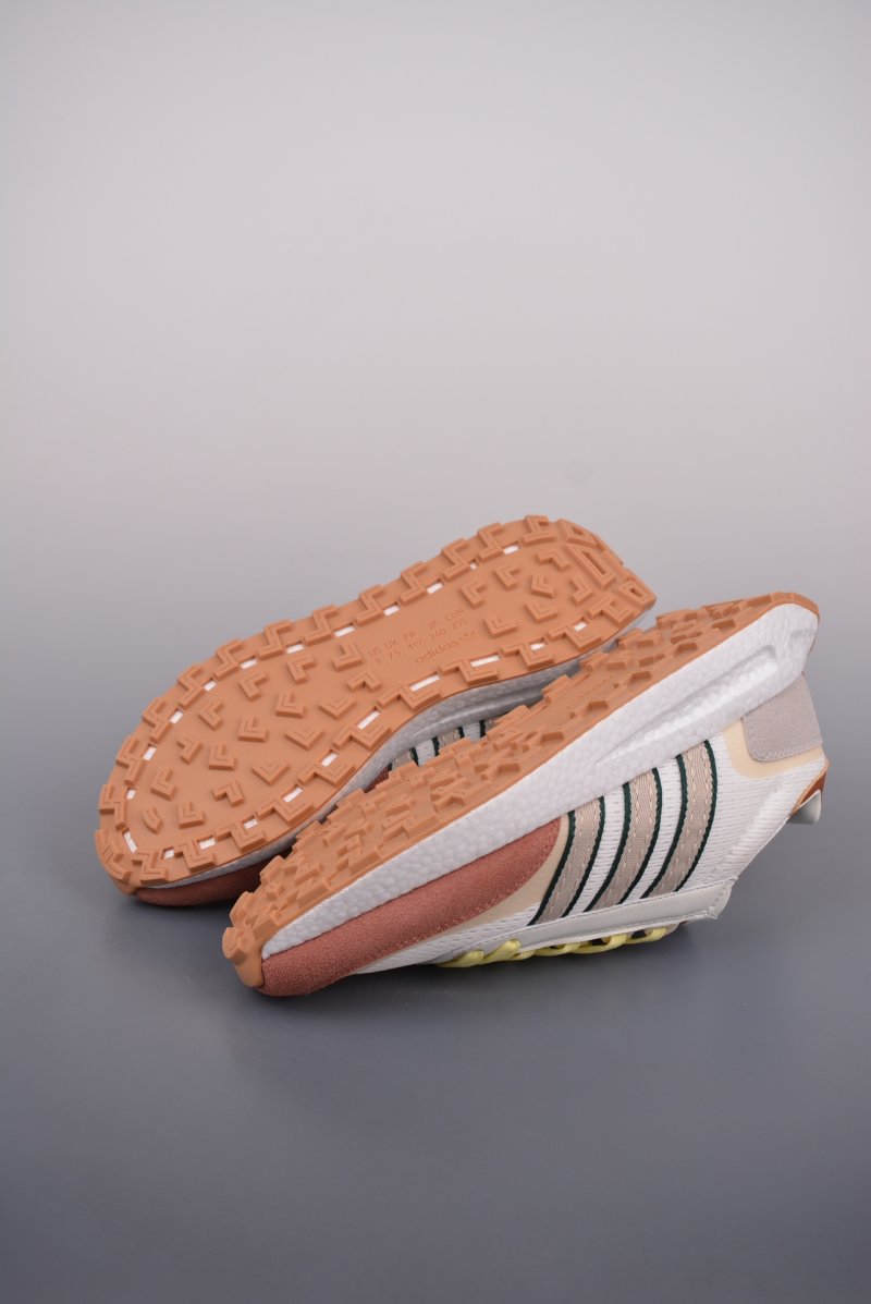 Adidas InstaPump Fury Boost view