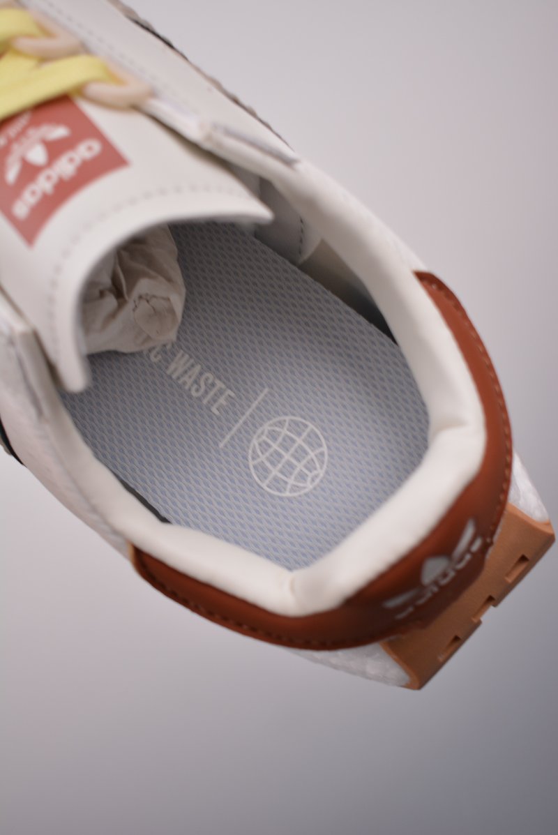 Adidas InstaPump Fury Boost view