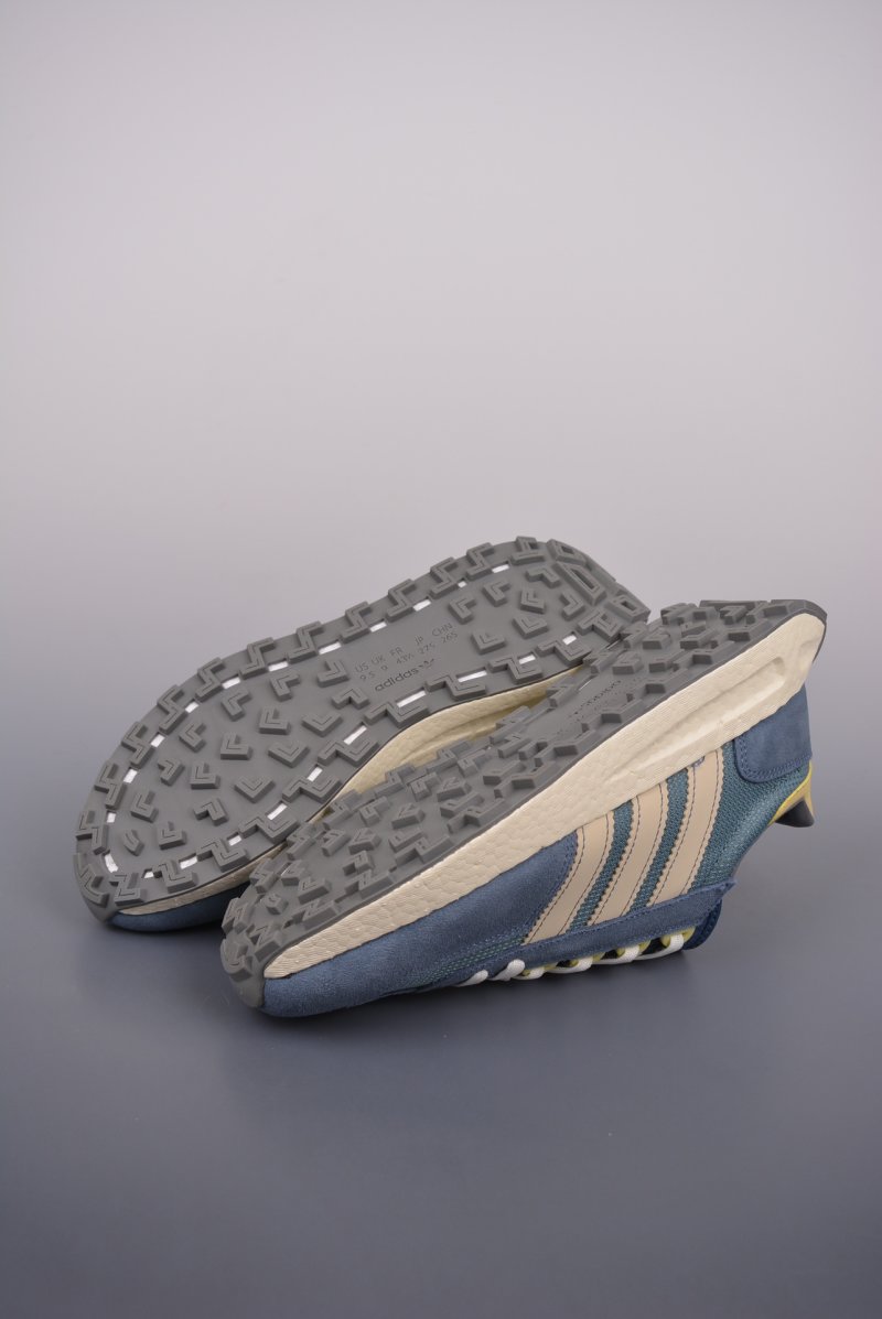 Adidas InstaPump Fury Boost view