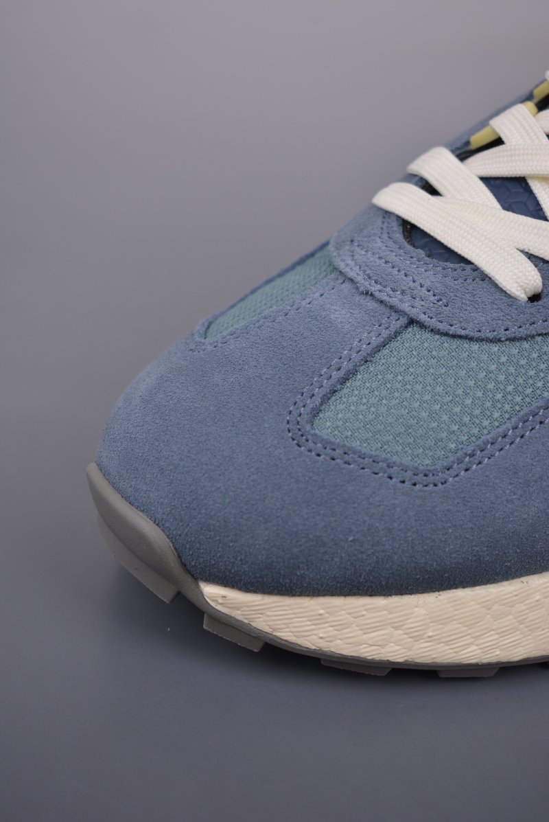 Adidas InstaPump Fury Boost view