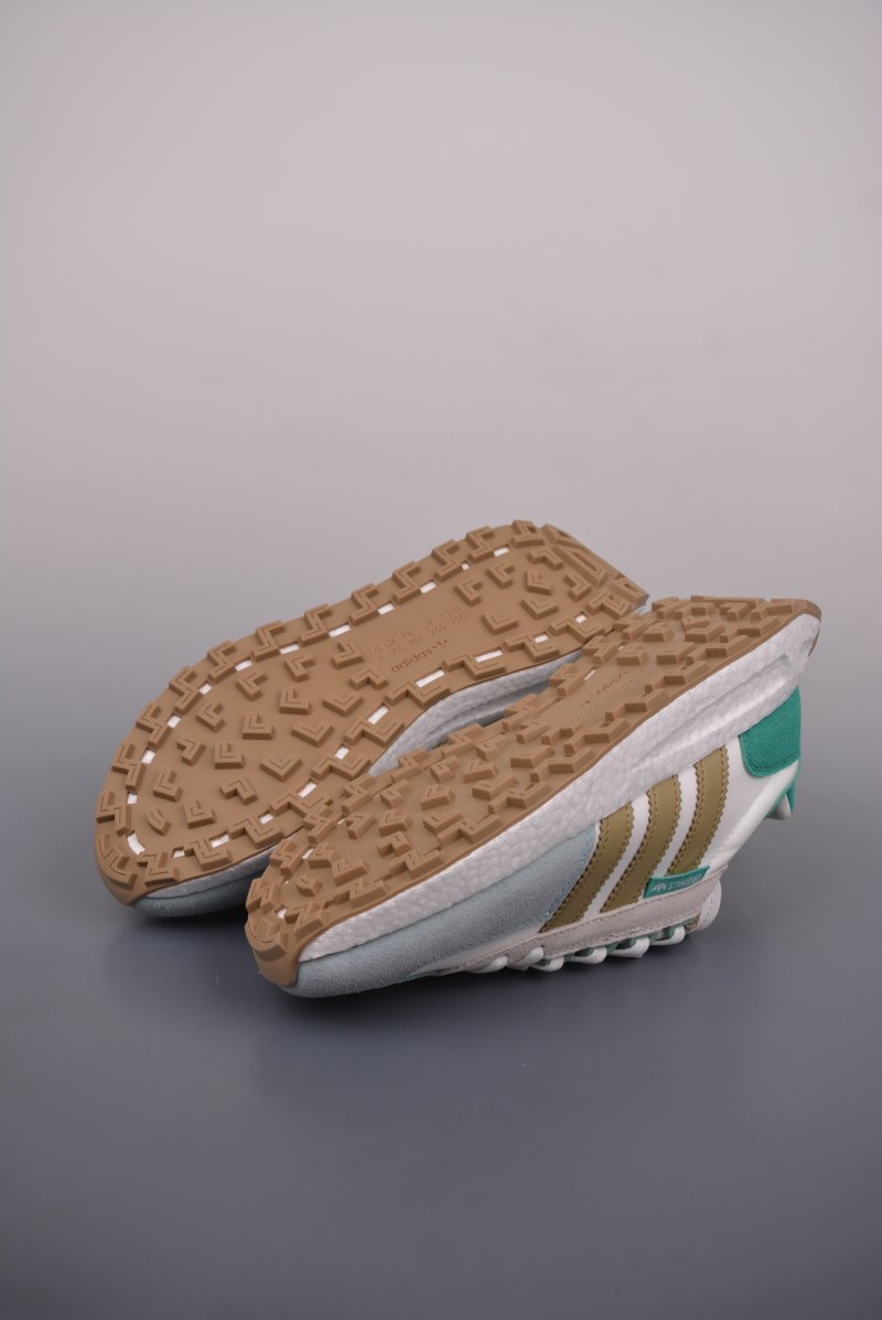Adidas InstaPump Fury Boost view