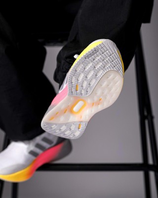 Adidas Ultra Boost 5X view 4