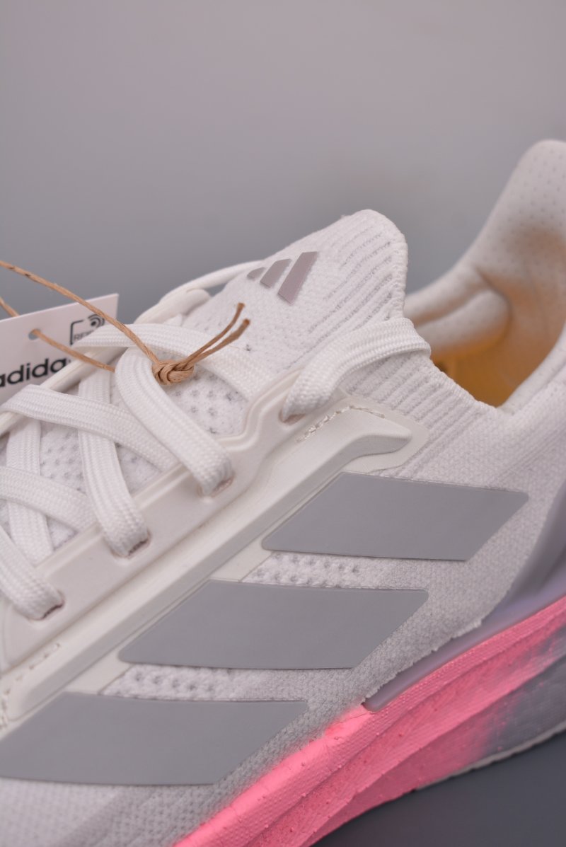 Adidas Ultra Boost 5X view