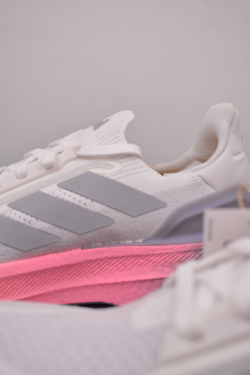 Adidas Ultra Boost 5X view