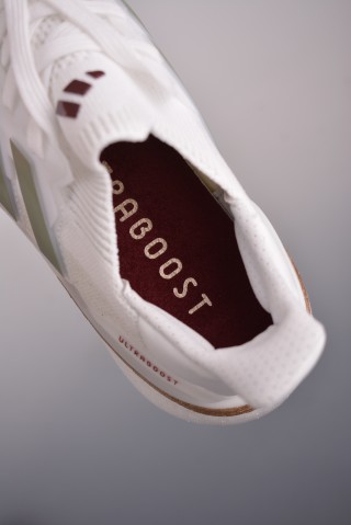 Adidas Ultra Boost Light view 9