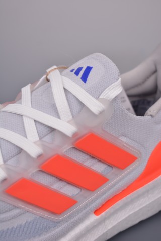 Adidas Ultra Boost Light view 25