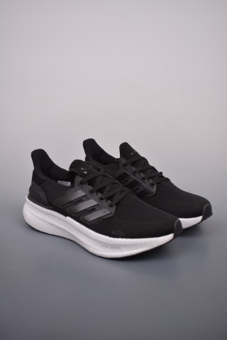 Adidas Ultra Boost Light view 28