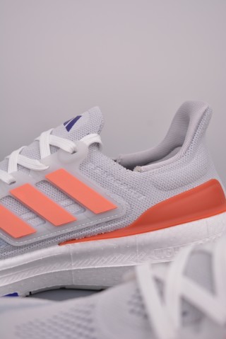 Adidas Ultra Boost Light view 8