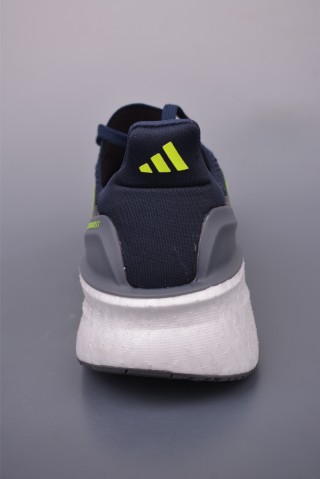 Adidas Ultraboost 5X view 4