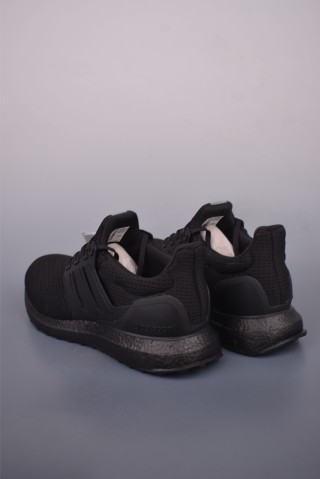 Adidas Ultraboost 1.0 view 2