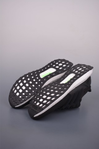 Adidas Ultraboost 1.0 view 3