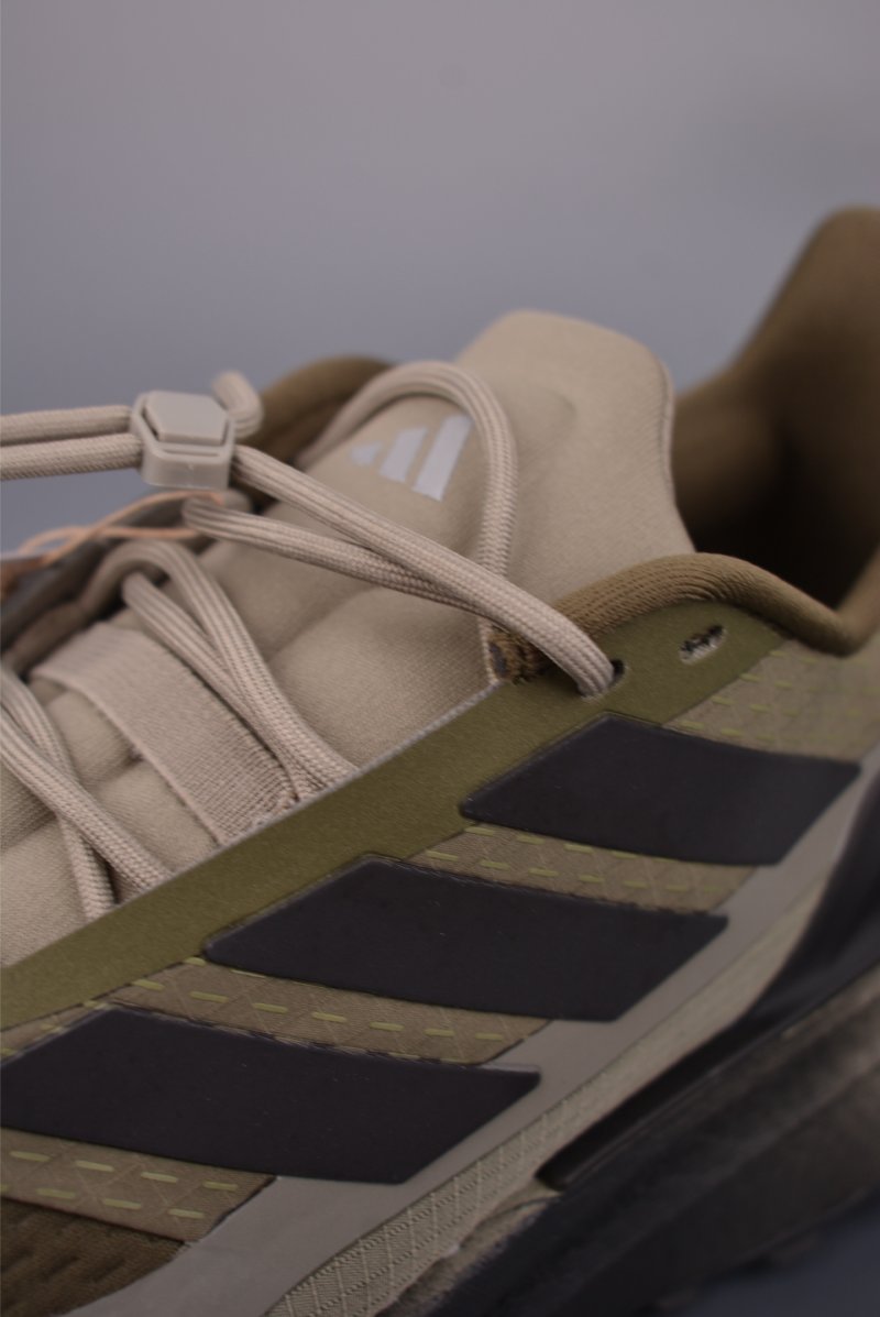 Adidas Ultraboost 5 Climawarm view