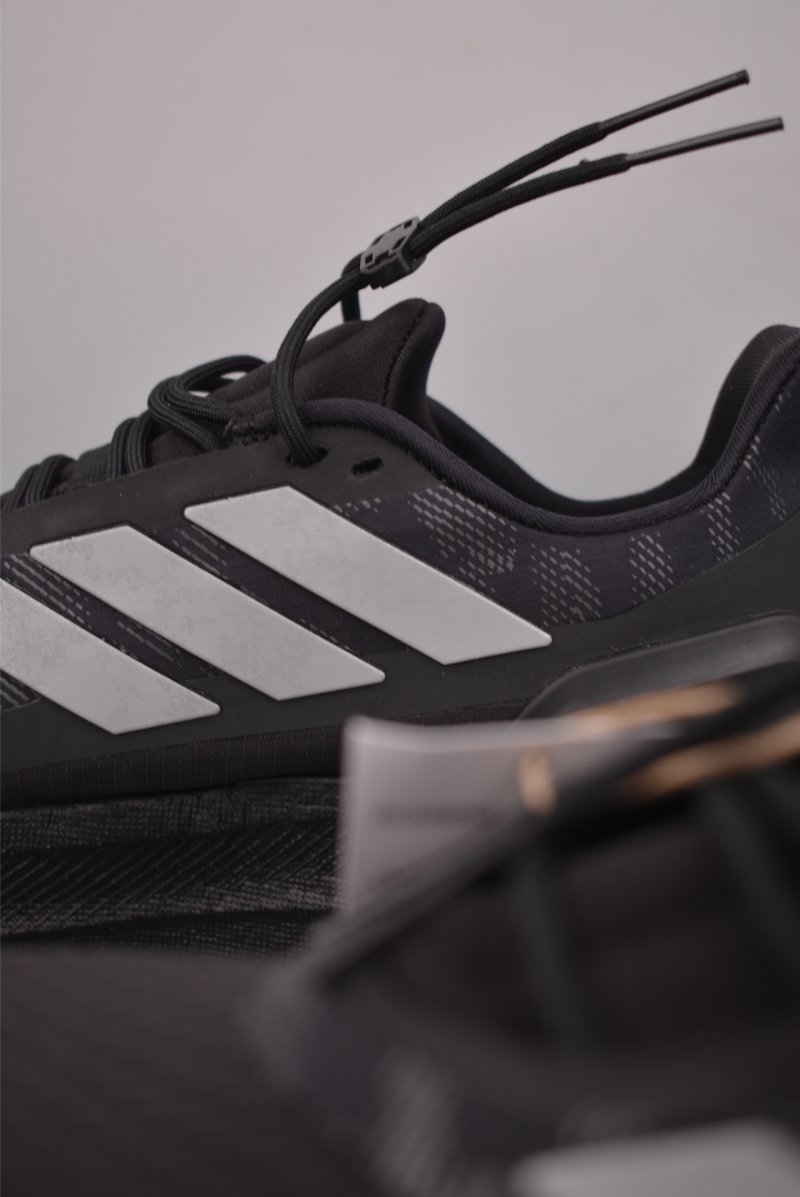 Adidas Ultraboost 5 Climawarm view