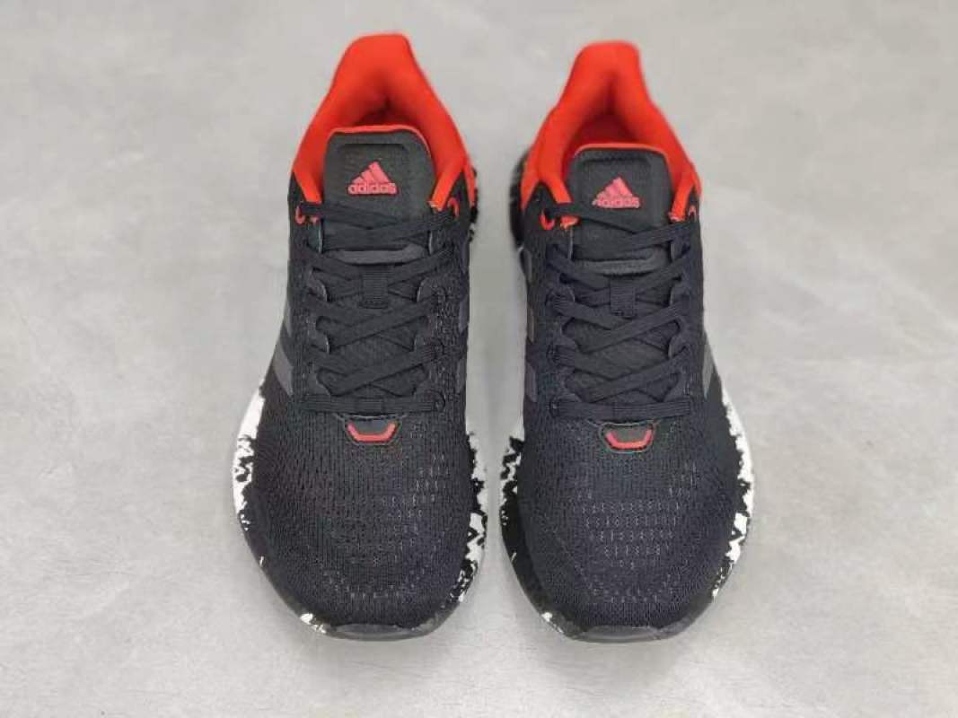 Adidas Ultraboost DNA view